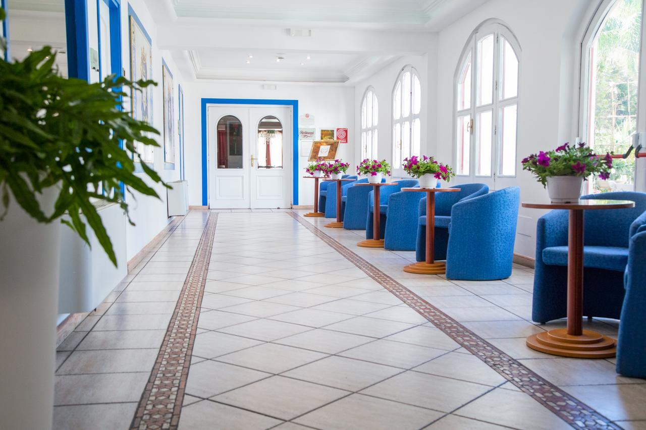 Assinos Palace Hotel Giardini Naxos Ngoại thất bức ảnh