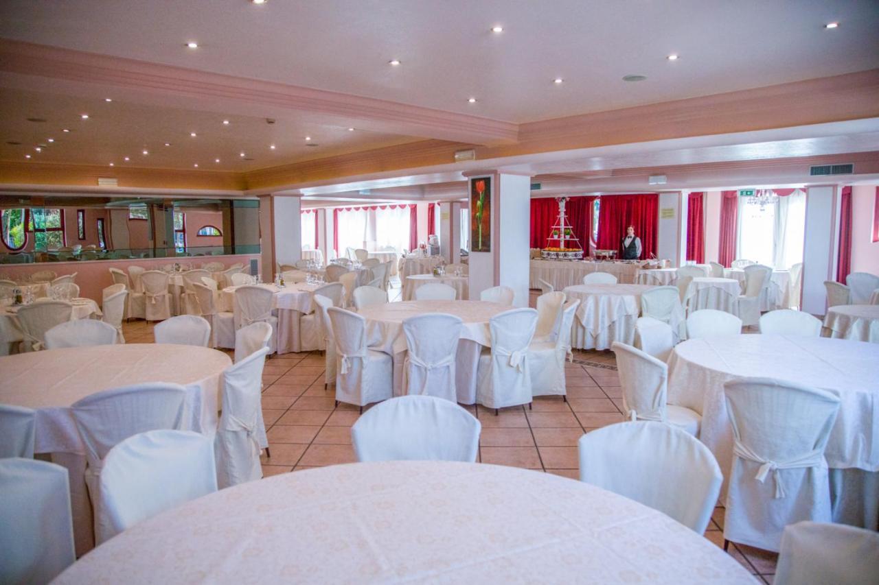 Assinos Palace Hotel Giardini Naxos Ngoại thất bức ảnh