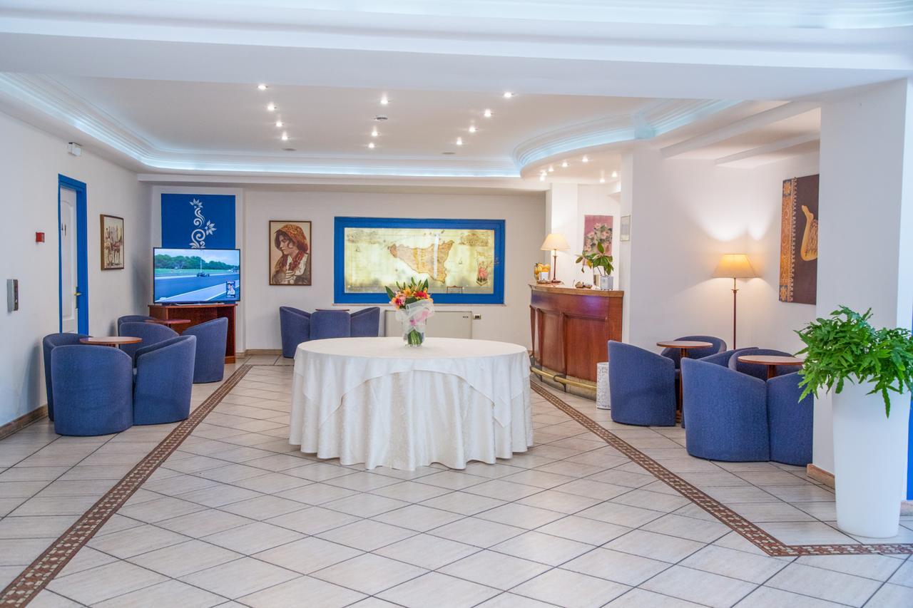 Assinos Palace Hotel Giardini Naxos Ngoại thất bức ảnh