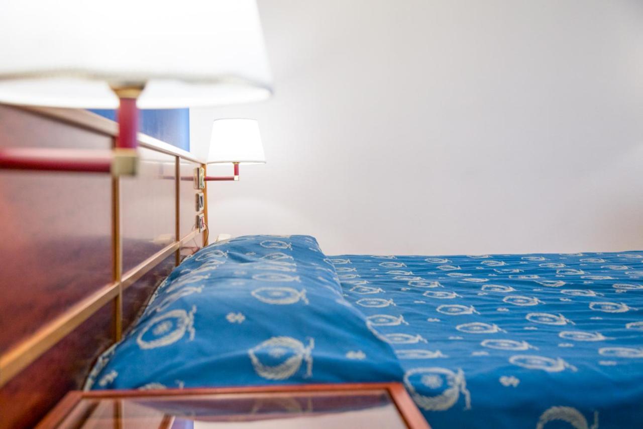 Assinos Palace Hotel Giardini Naxos Ngoại thất bức ảnh