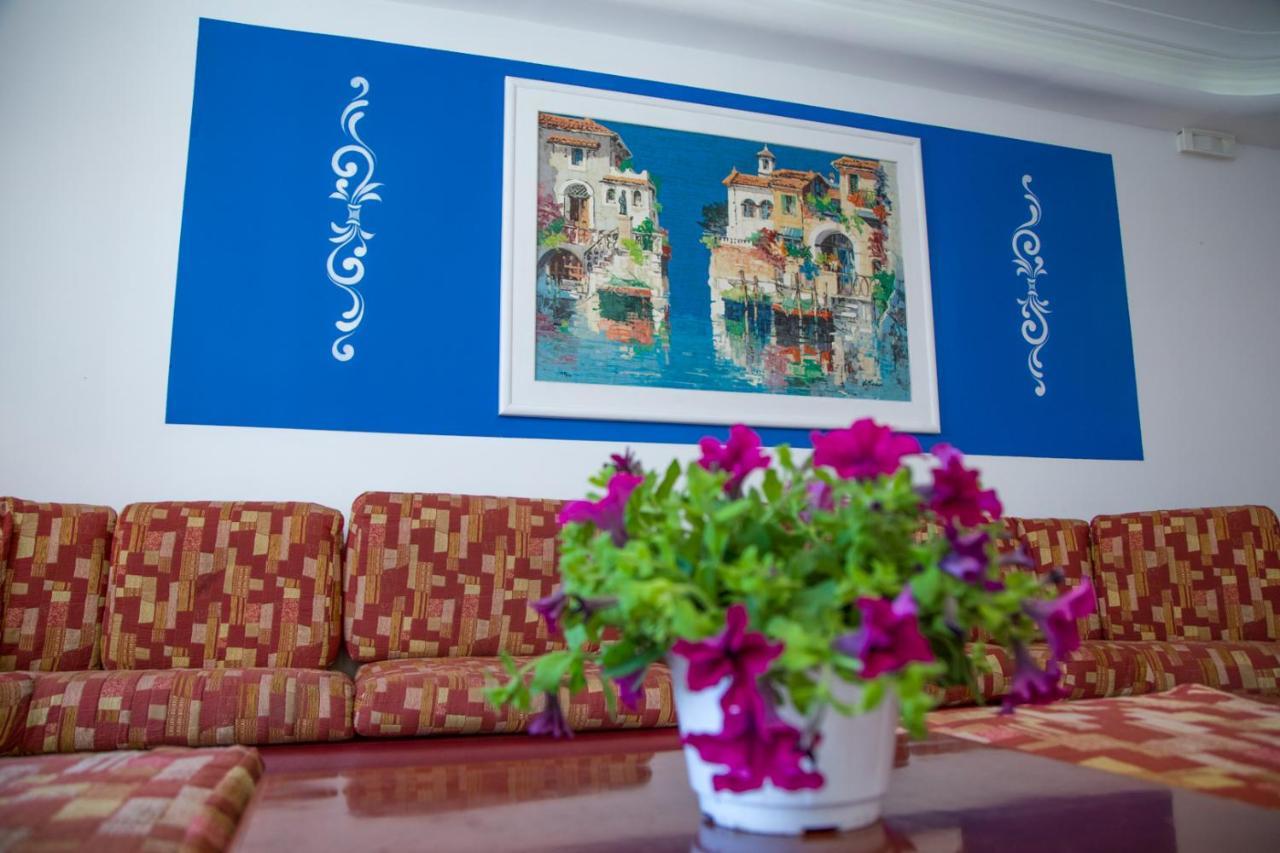 Assinos Palace Hotel Giardini Naxos Ngoại thất bức ảnh